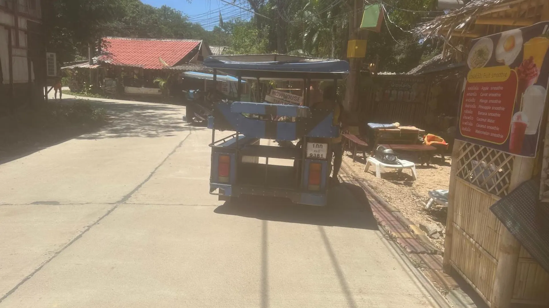 Binhs Rolls Otel Ko Lanta